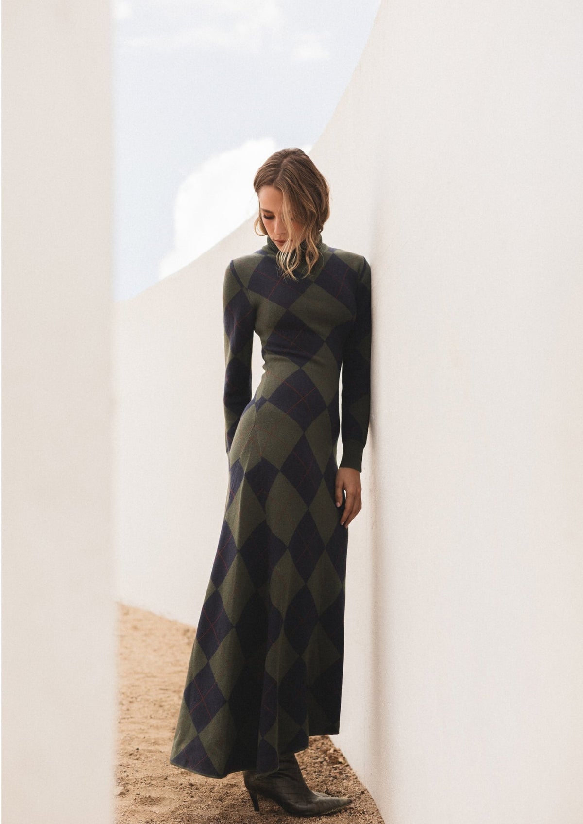 Vestido Sole Rombos de IQ Collection · punto de rombos azul marino y verde · cuello vuelto · vista 5