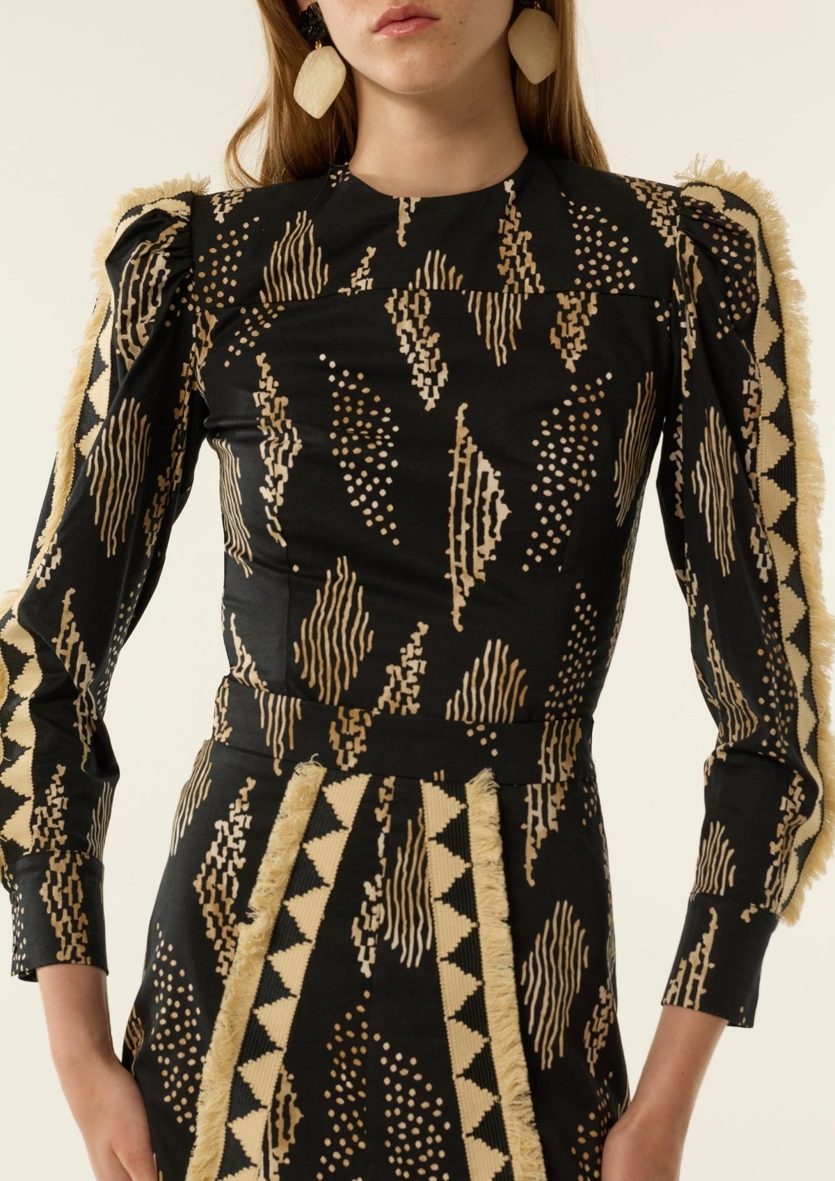 Camisa Elva Negro de IQ Collection · detalle 3