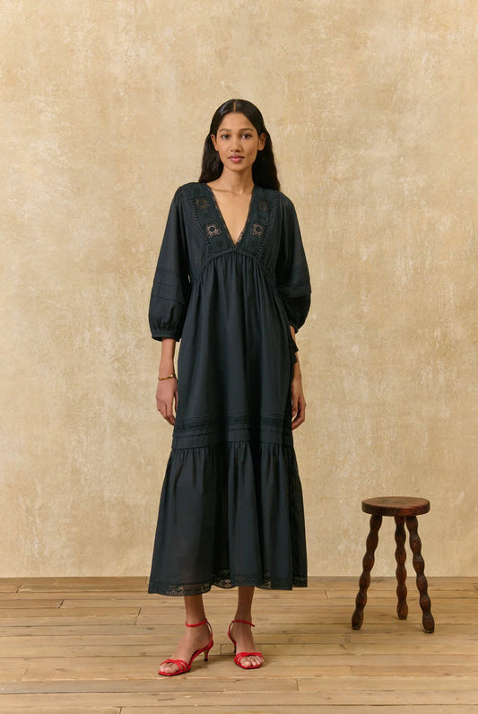 Vestido Bali, vestido largo negro con bordados – Louise Misha · PORTICO Concept, Turó Park Barcelona