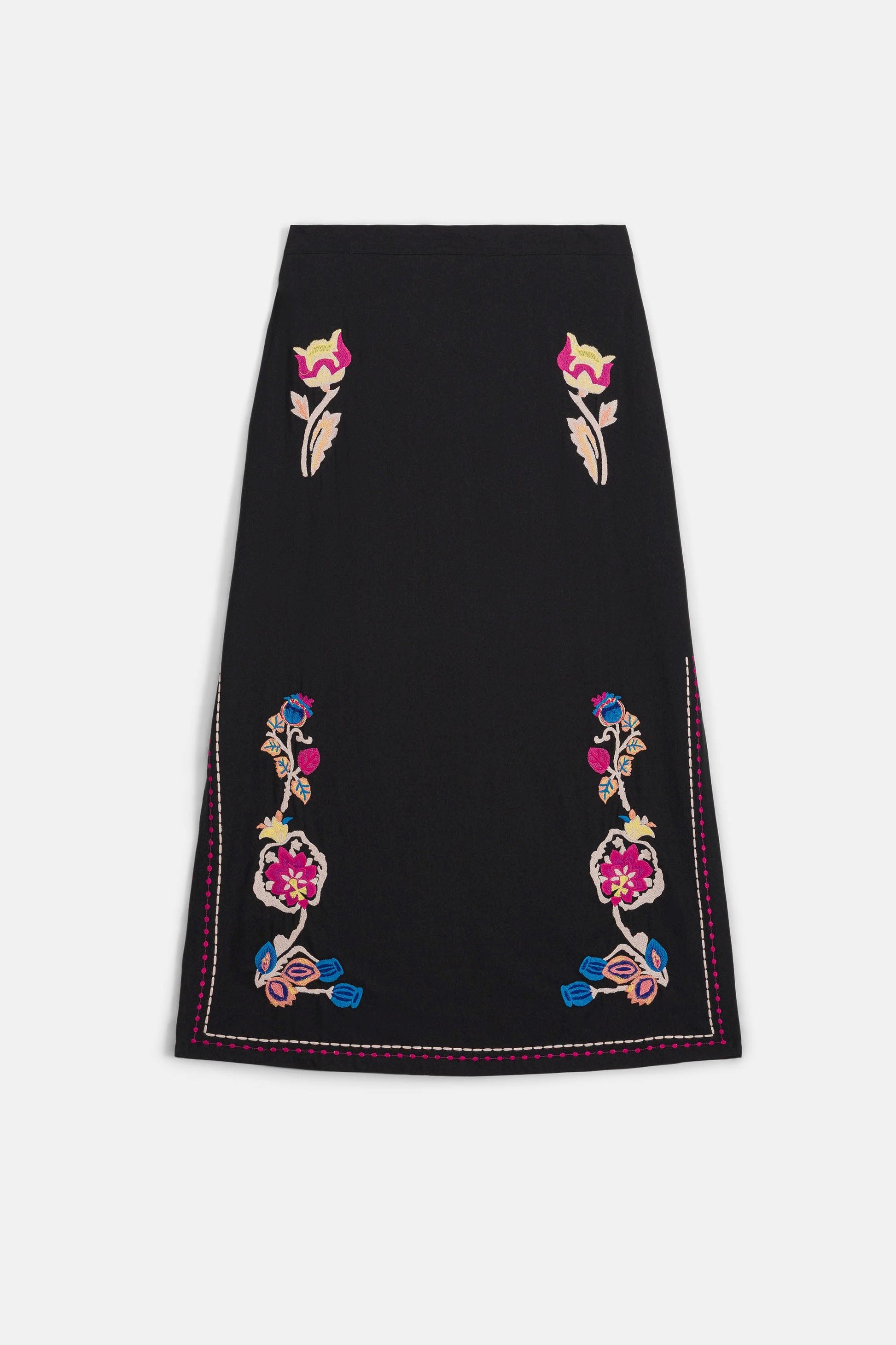 Falda Amarante, falda midi negra con bordado floral – Louise Misha · PORTICO Concept, Turó Park Barcelona (vista 7)