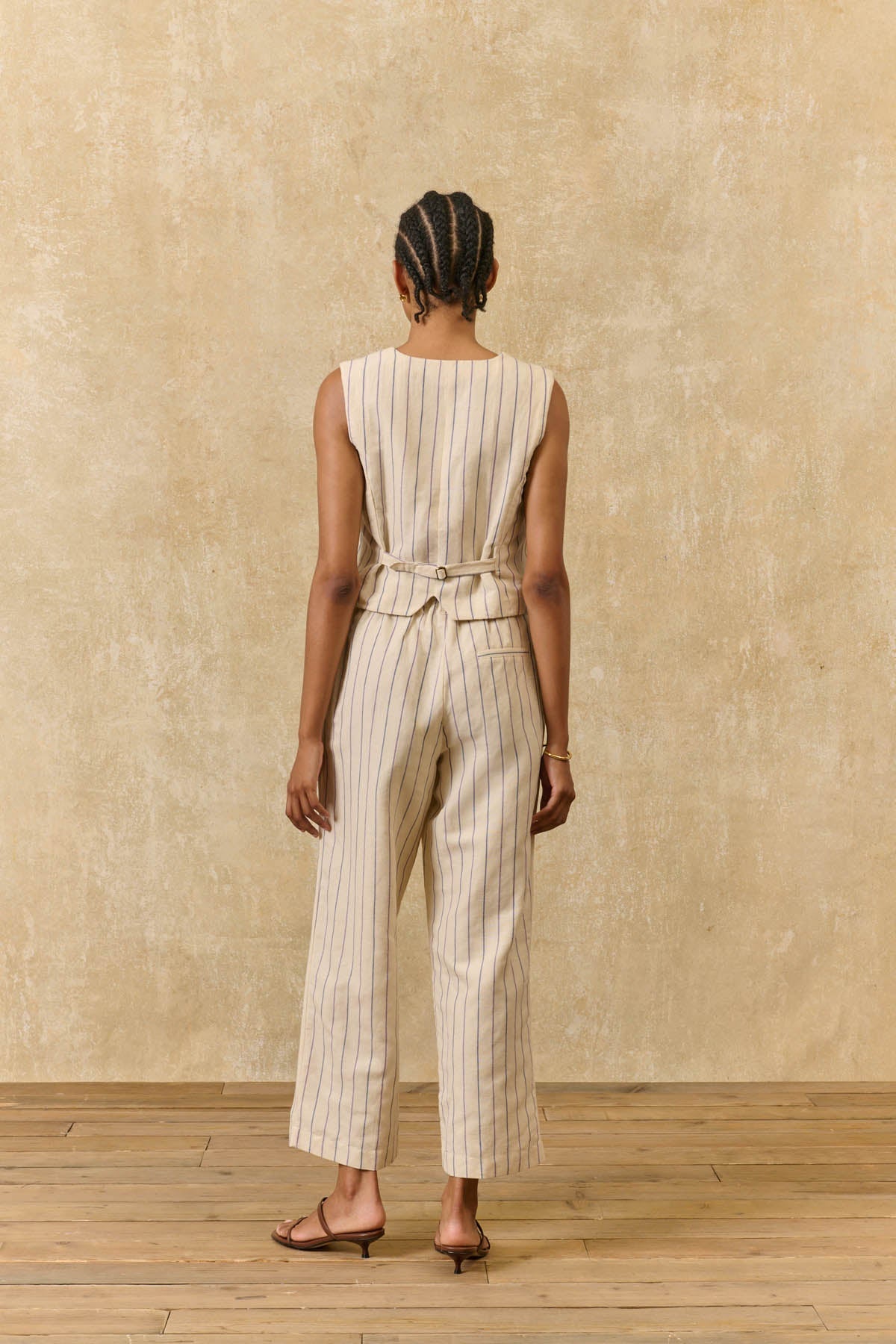 Pantalón Abuela, pantalón amplio de rayas – Louise Misha · PORTICO Concept, Turó Park Barcelona (vista 3)