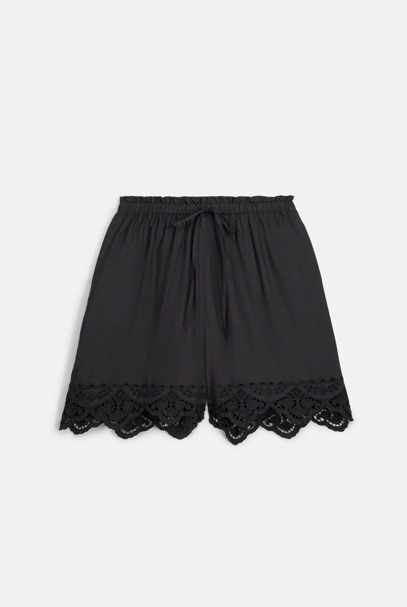 Short Boxi, pantalón corto negro con puntilla calada – Louise Misha · PORTICO Concept, Turó Park Barcelona