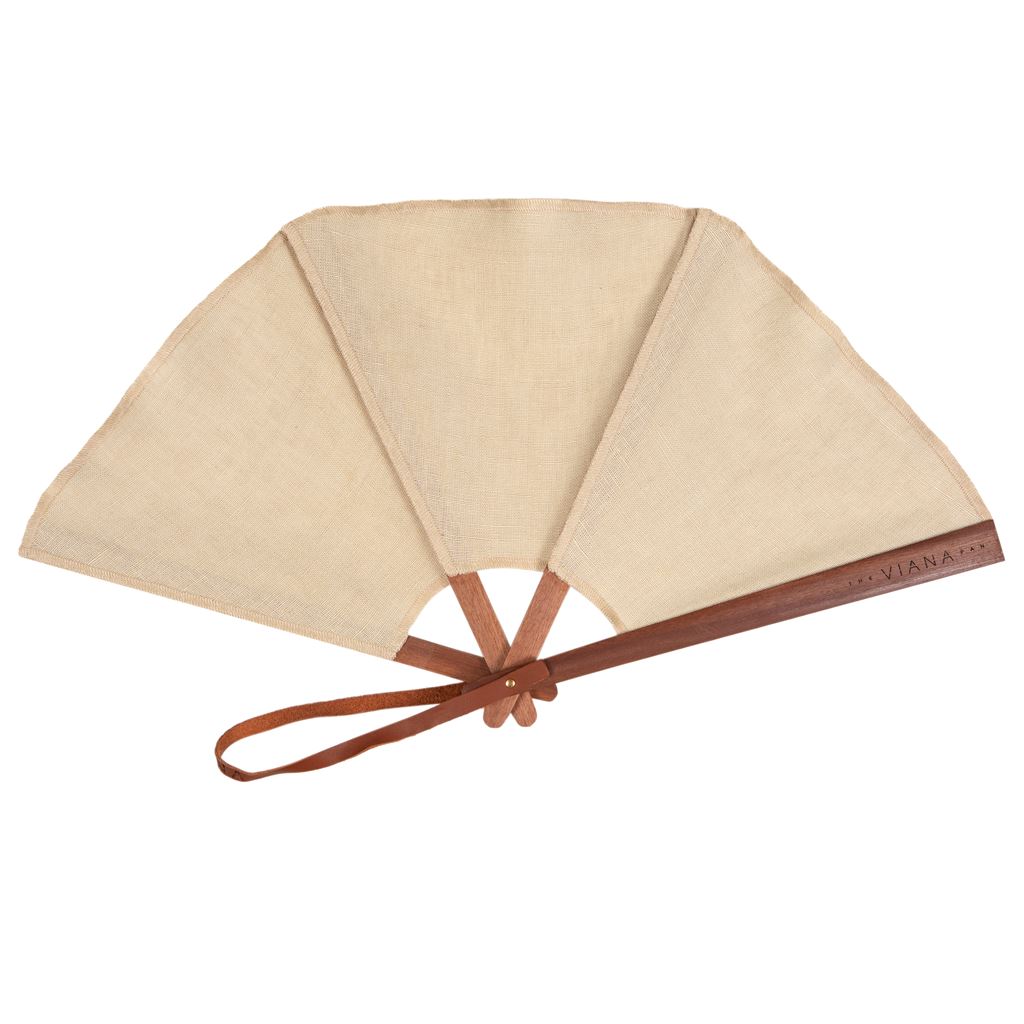 Abanico de lino beige natural – The Viana Fan · PORTICO Concept, Turó Park Barcelona