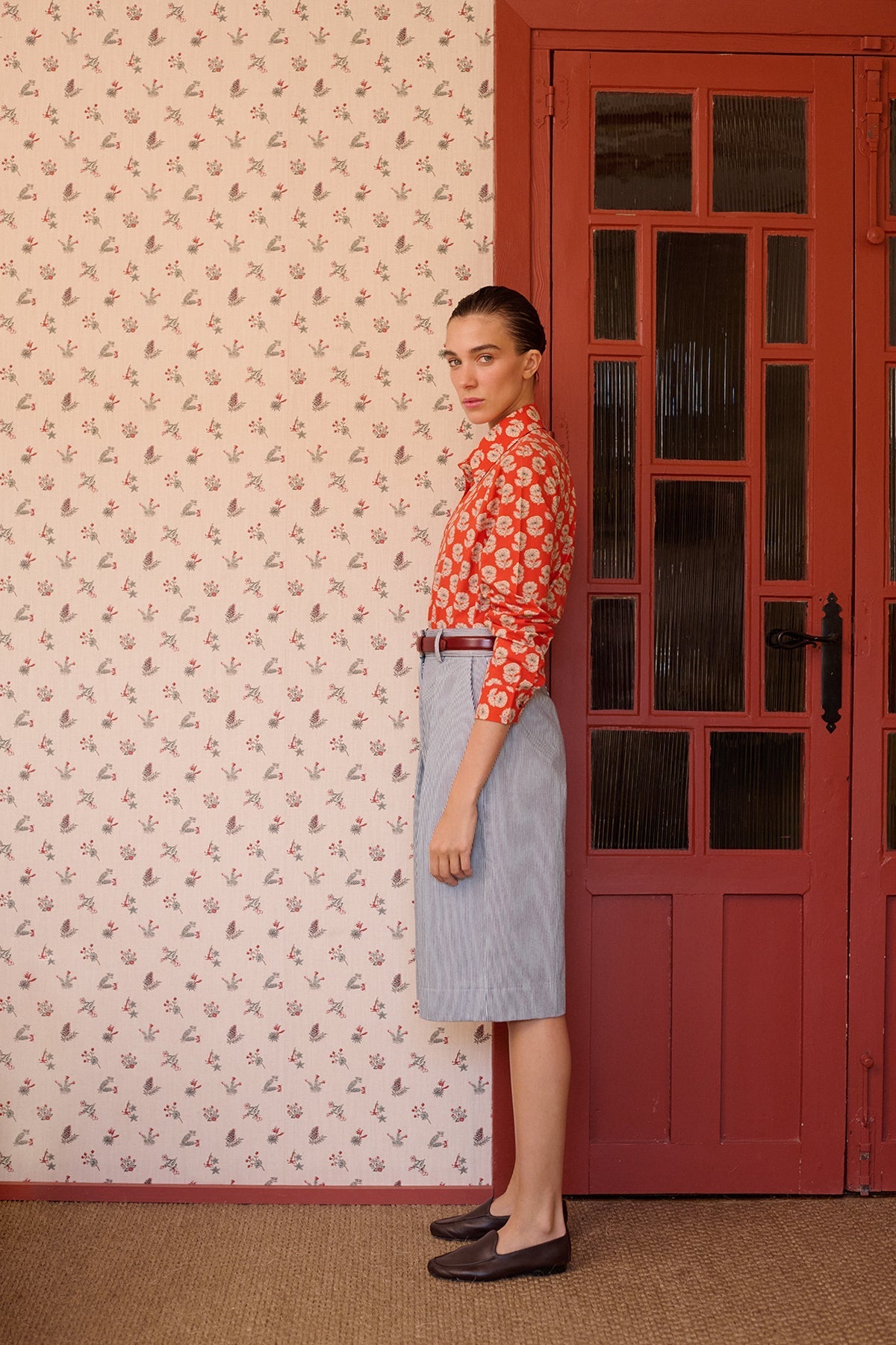 Camisa Alana flores rojas de Maria de la Orden, detalle del puño