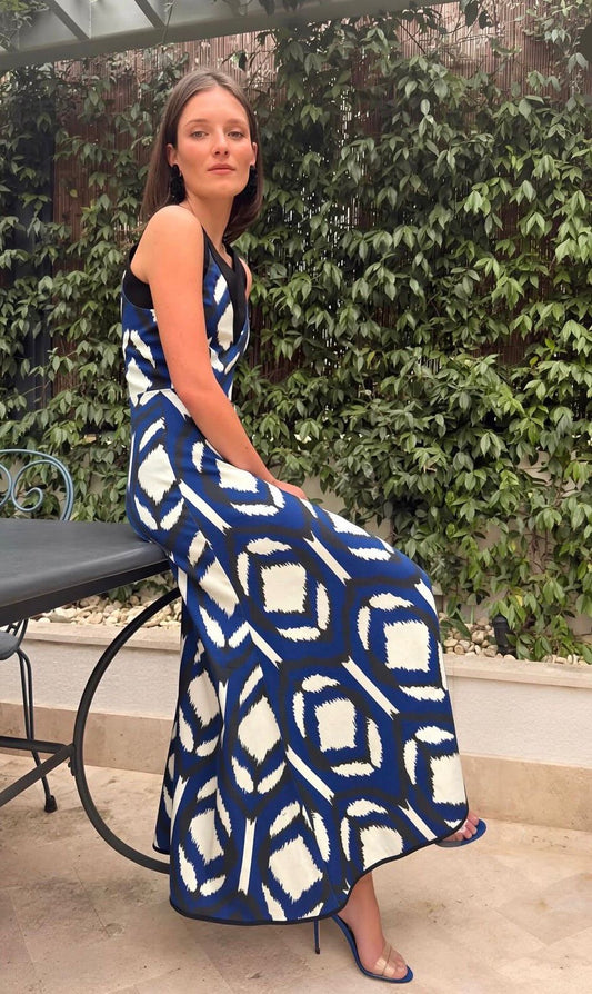Vestido largo Tucan con estampado azul y blanco – Pietra Madrid · PORTICO Concept, Turó Park Barcelona