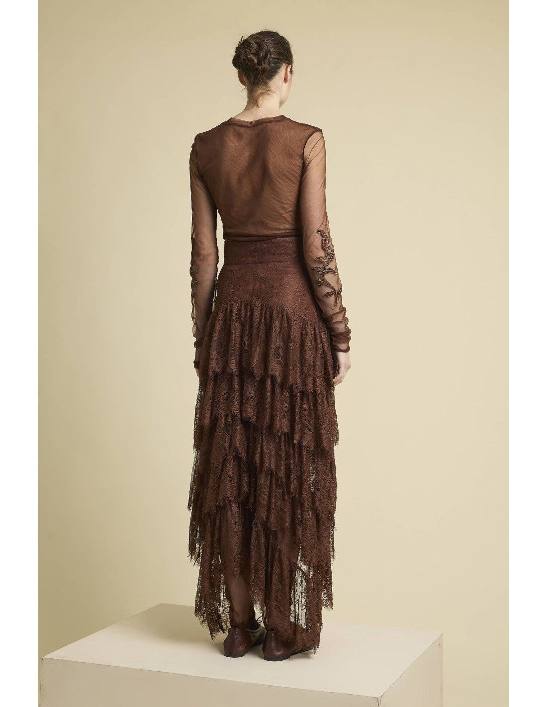 Falda Jazmín Marrón de Zaitegui studio · detalle 1