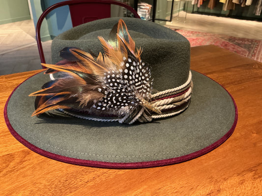 Sombrero pluma