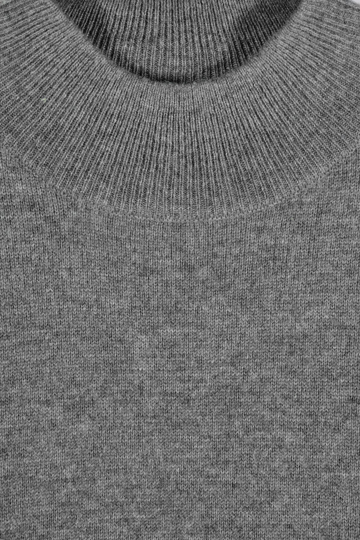 Jersey Marta Gris Jaspeado de Maria de la Orden - detalle 3