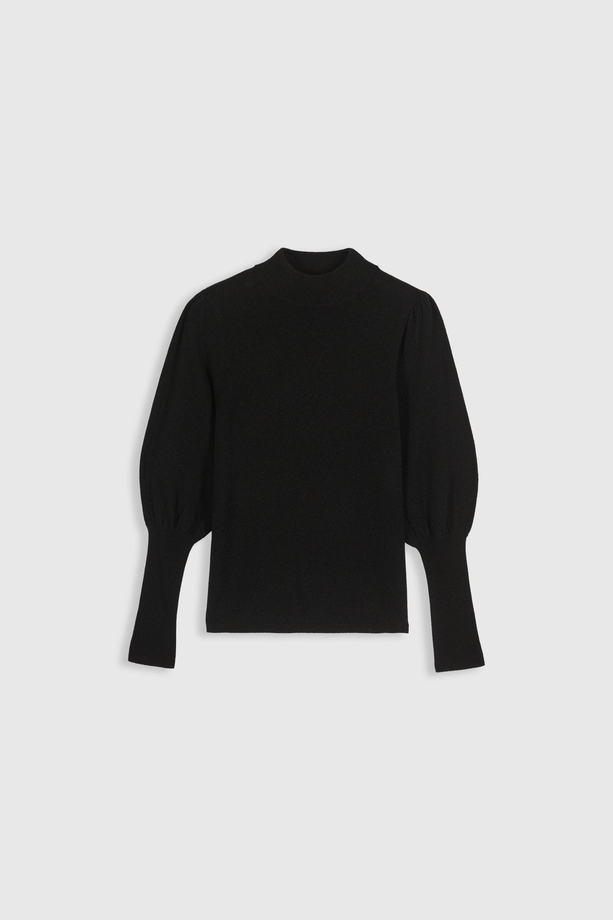 Jersey Marta Negro de Maria de la Orden - look completo