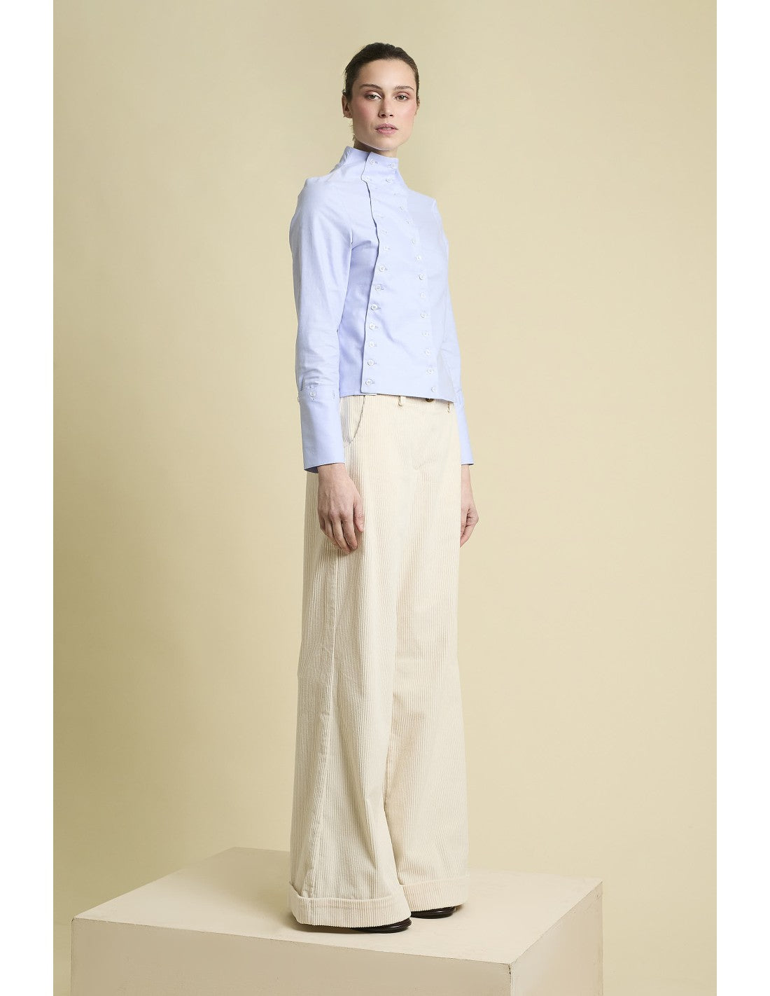 Pantalón Chino Velvetón Marrón de Zaitegui studio · velvetón de algodón