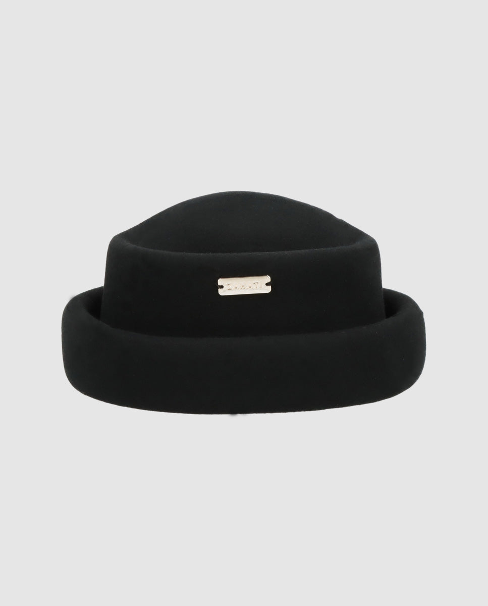 Casquete Nina Negro de Zahati · fieltro de lana