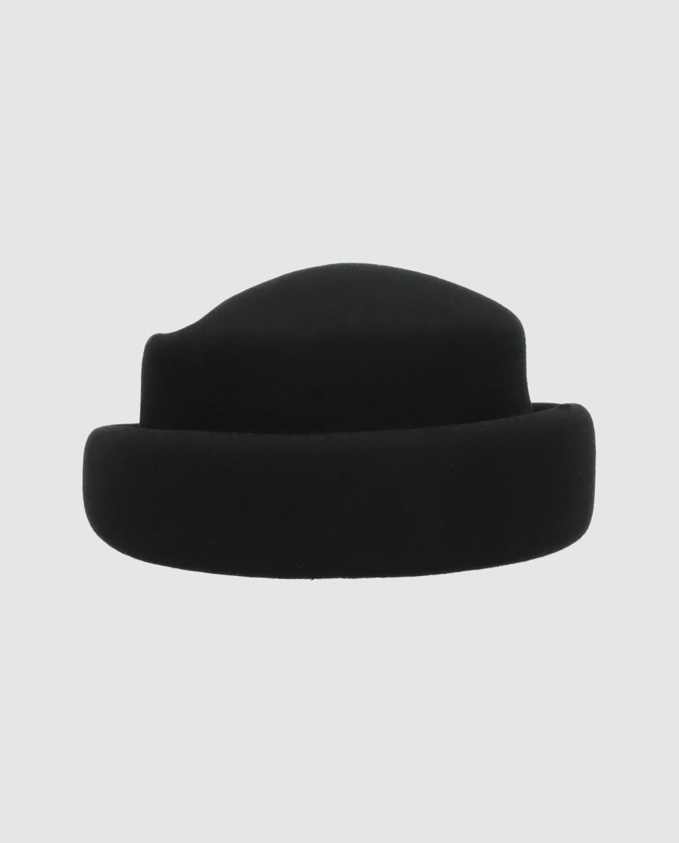 Casquete Nina Negro de Zahati · detalle 2