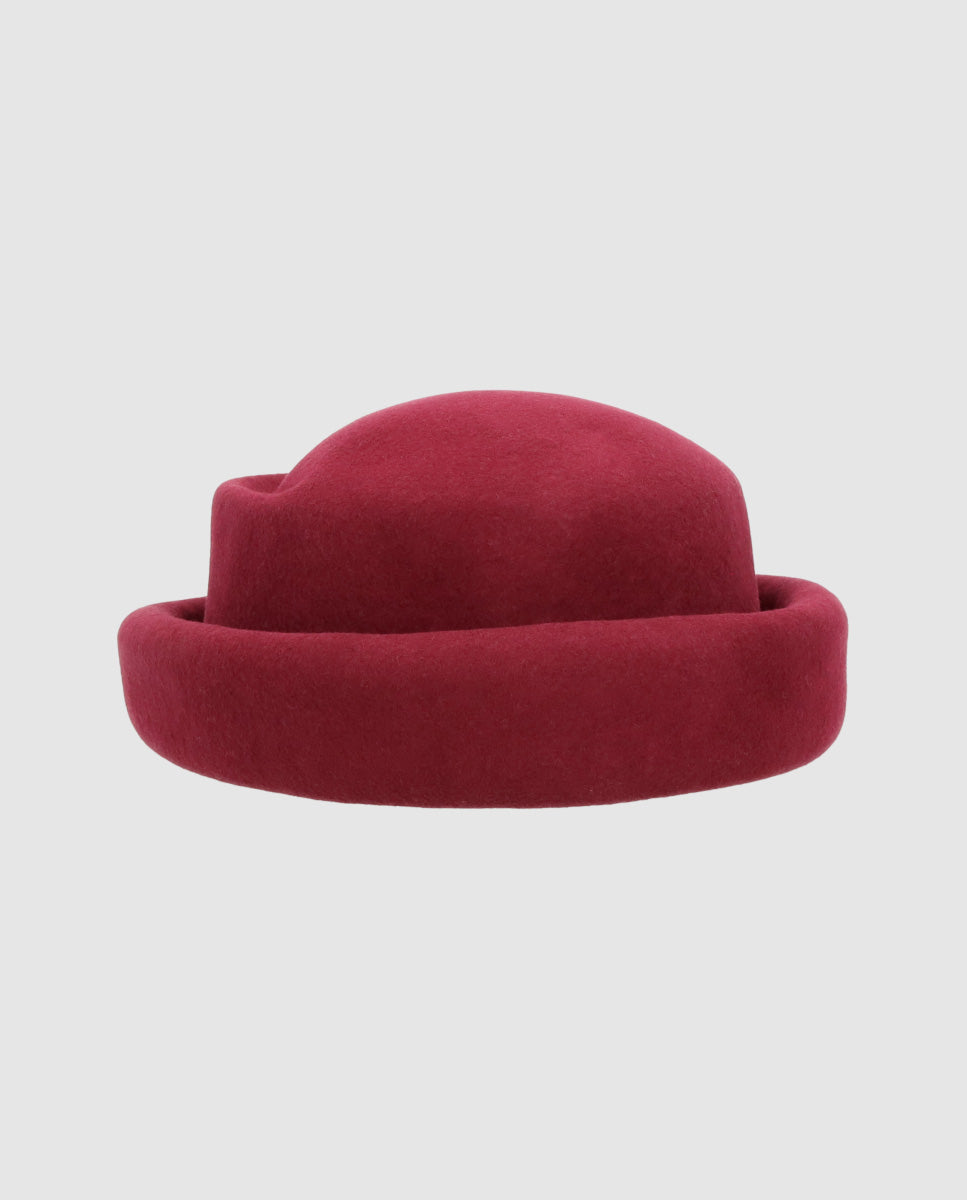 Casquete Nina Burdeos de Zahati · detalle 2