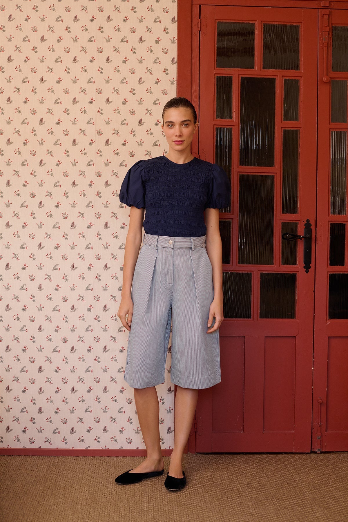 Bermuda Spencer Denim a Rayas de Maria de la Orden - detalle pinzas y tiro alto