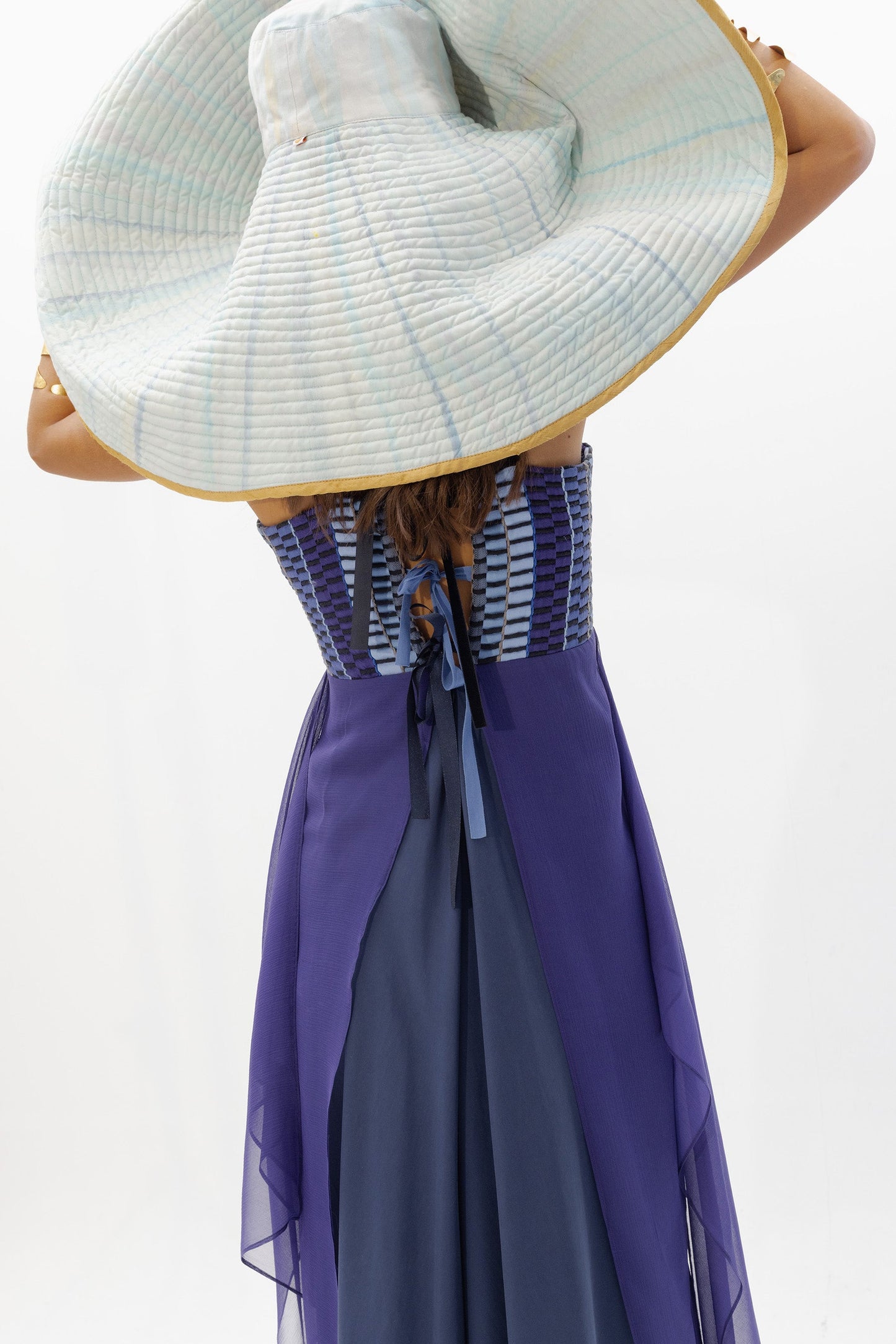 Vestido V Lazuli de Baudesson, seda · detalle 6