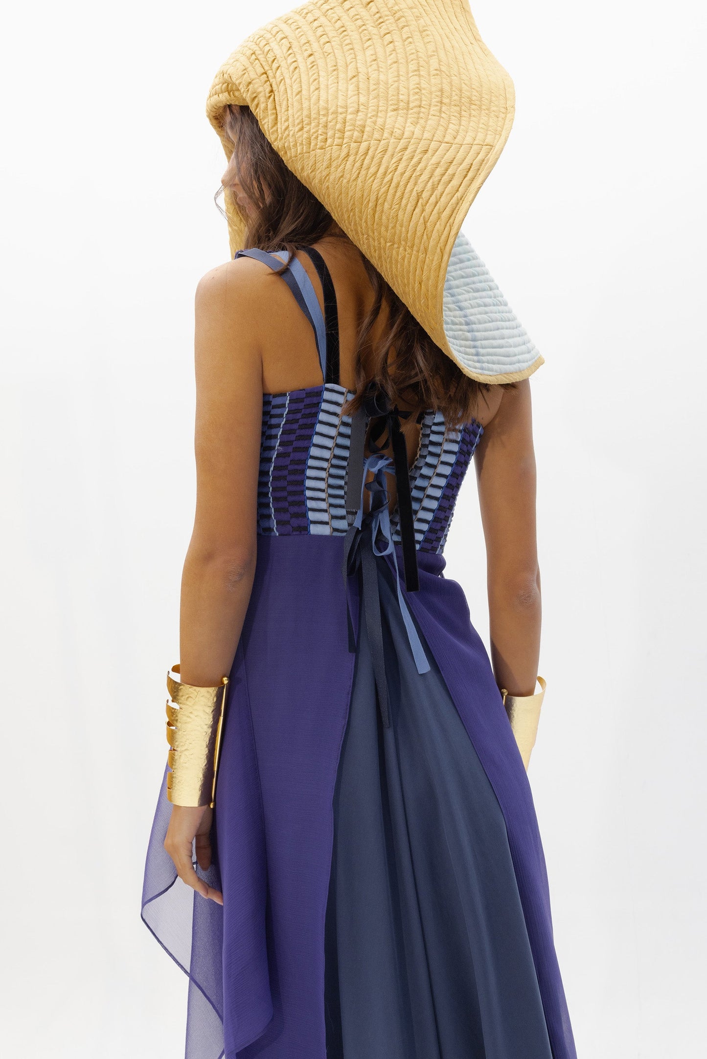 Vestido V Lazuli de Baudesson, seda · detalle 4